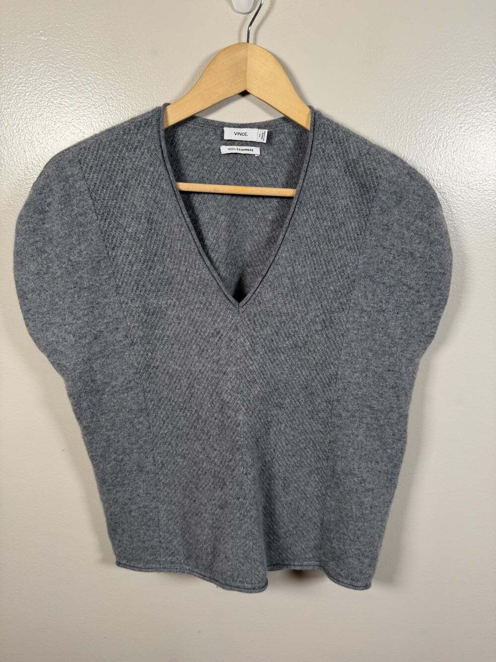 Vince Cashmere Sleeveless Sweater Vest Size XS Gray V-neck Minimal Capsule